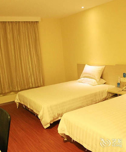 Hanting Express Qingdao Zhongshan Road Bagian luar foto